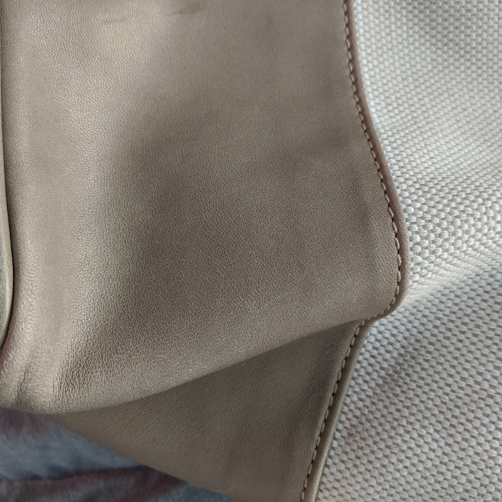 Genuine Dooney & Burke Tote - Picture 14 of 15